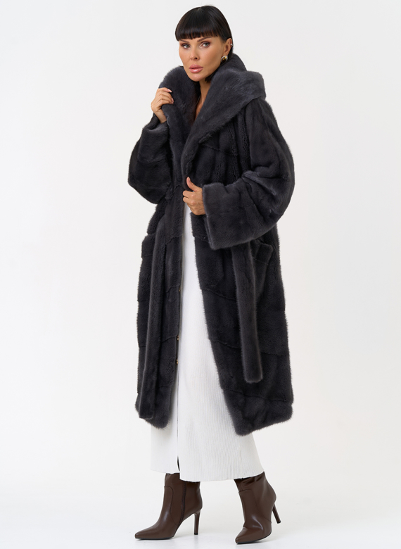 Женская шуба из меха норки с капюшоном