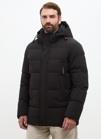 Мужской пуховик черного цвета