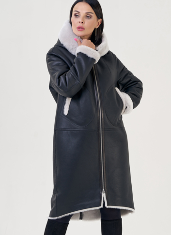 Двухсторонняя женская дубленка с капюшоном