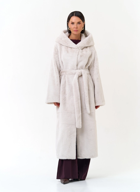 Женская шуба из эко меха с капюшоном фото