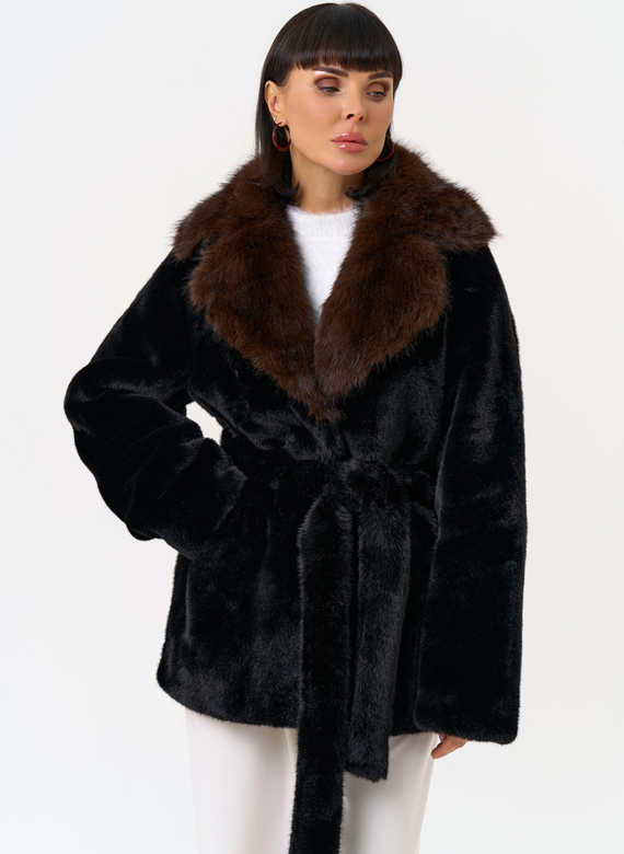 Женская шуба из эко меха с английским воротником