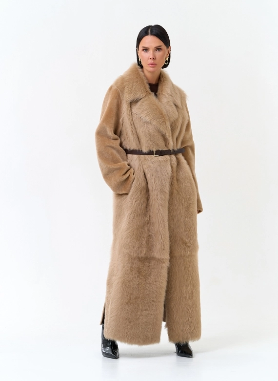 Женская двухсторонняя дубленка из натурального меха с английским воротником фото